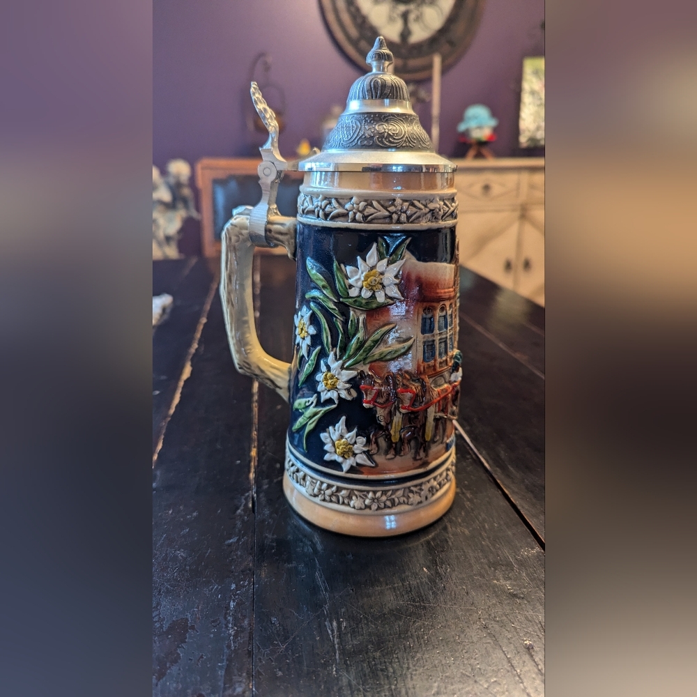 Imported Handarbeit Oktoberfest Stein with Hinged Lid